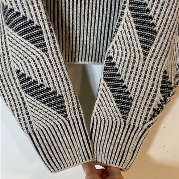 Boho & Other Stories Contrast Knit Sweater - Wool Blend. Small - Picture 8 of 15